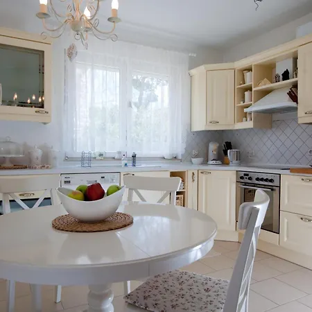 House Bilic Apartment Baska Voda Room photo