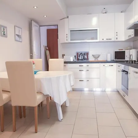 House Bilic Apartment Baska Voda Exterior photo