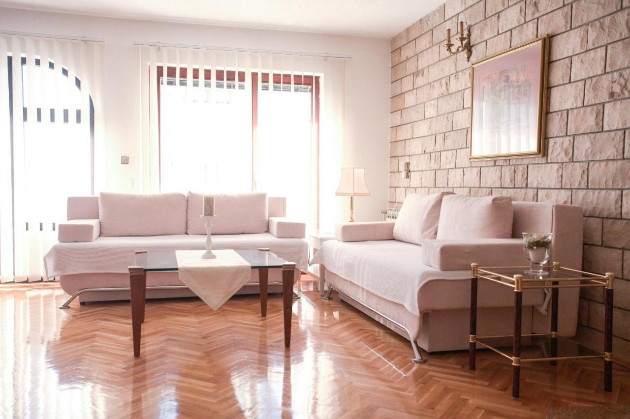 House Bilic * Baška Voda